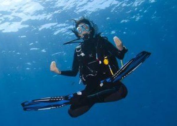 scuba diving tours port douglas