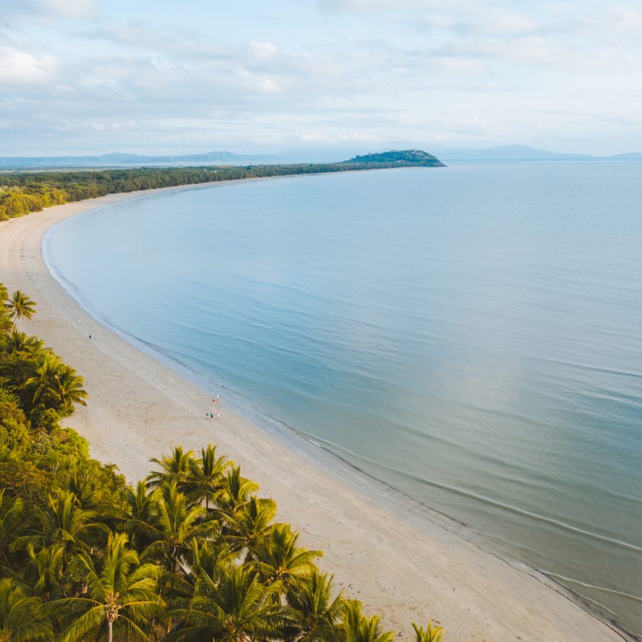 /images/_squareLarge/Port-Douglas-Four-Mile-Beach-140453-3.jpg