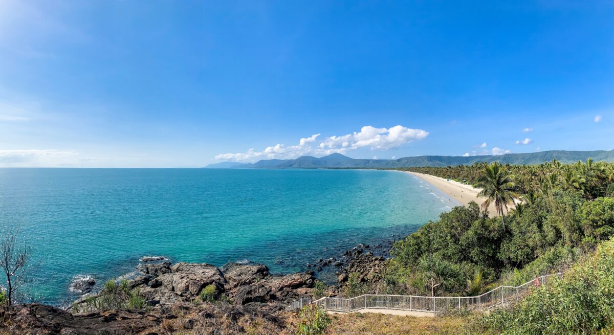 four-mile-beach-view-from-flagstaff-hill-trail