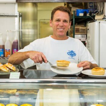 Port Douglas restaurants Mockas Pies